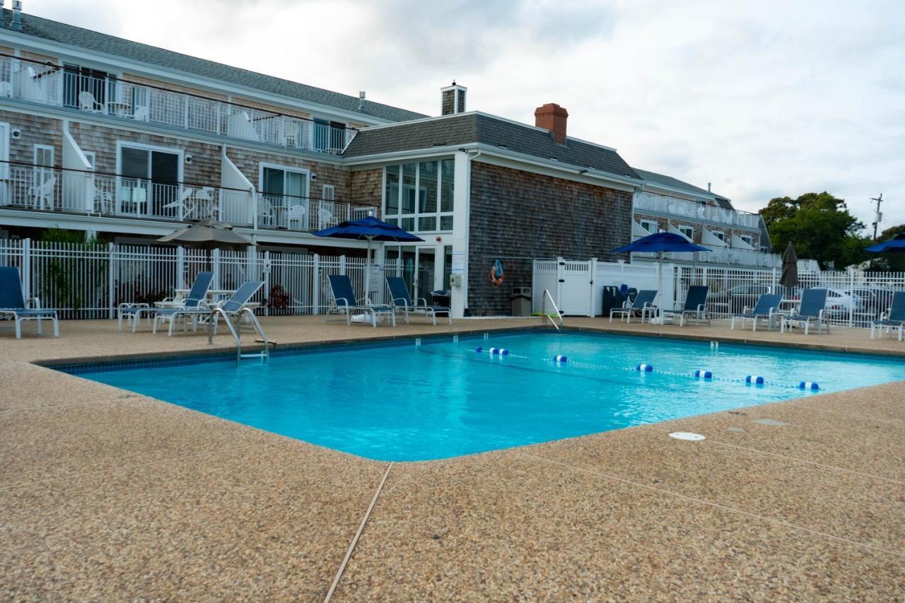 Innseason Resorts Captain'S Quarters Falmouth Exterior photo