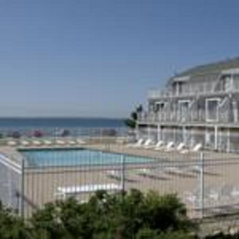 Innseason Resorts Captain'S Quarters Falmouth Exterior photo