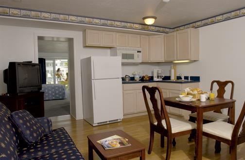 Innseason Resorts Captain'S Quarters Falmouth Room photo